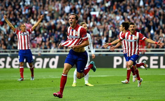 世界杯预热海报里没有C罗遭质疑，FIFA删除原海报改“怀旧”（世界杯预热海报未见C罗惹争议，FIFA删帖改推“怀旧版”）