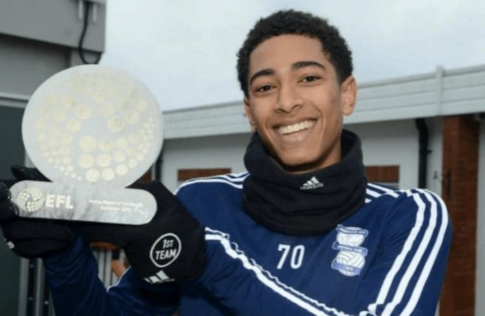 龙赛罗：皇马的球员仿佛生活在另一个世界，根本没有任何明确目标（龙赛罗：皇马球员像活在另一个维度，缺乏明确目标）