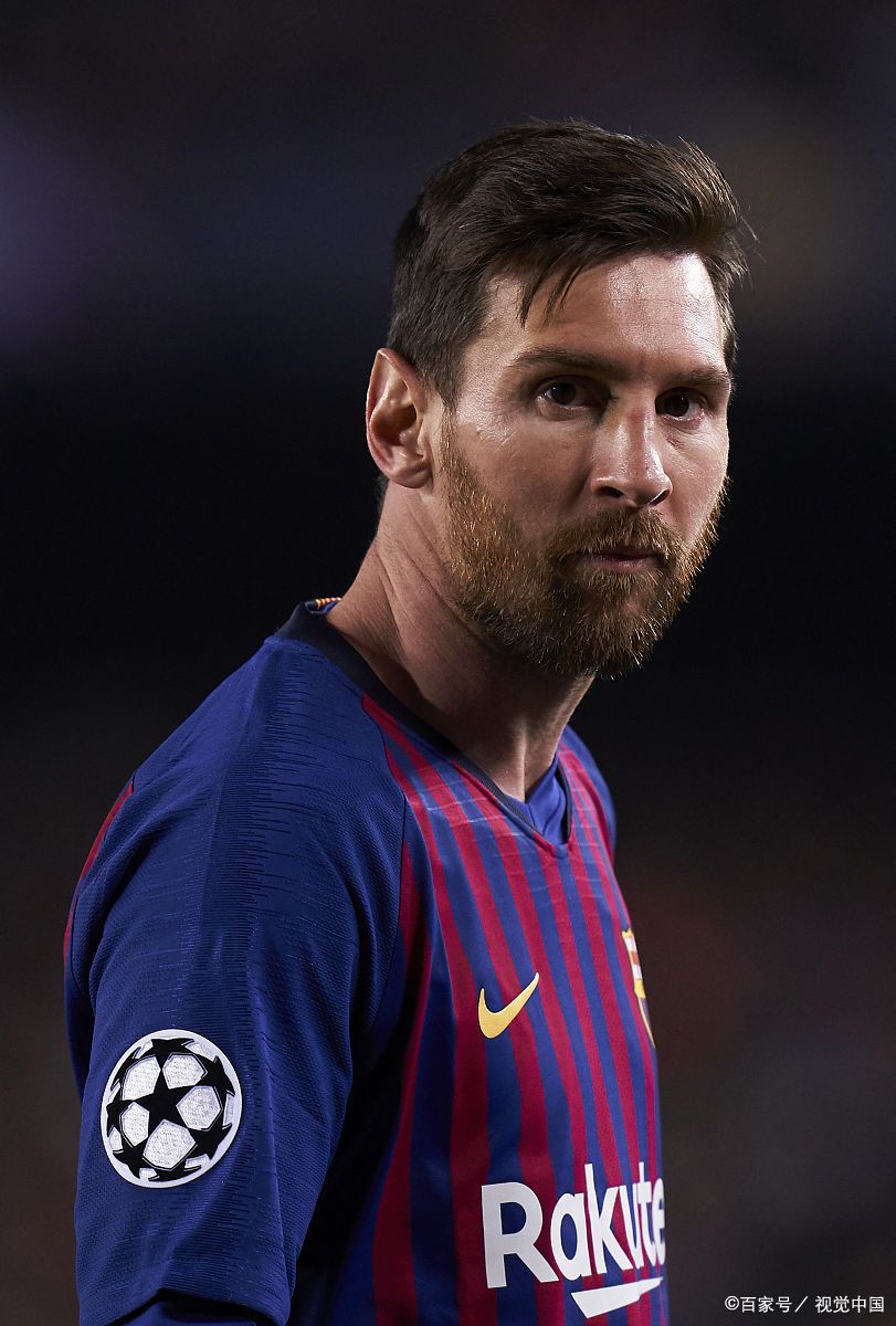 米兰达：很少有人能和斯帕莱蒂关系好，他的为人我还是不说了（米兰达：与斯帕莱蒂相处并不容易，其人品我不予置评）