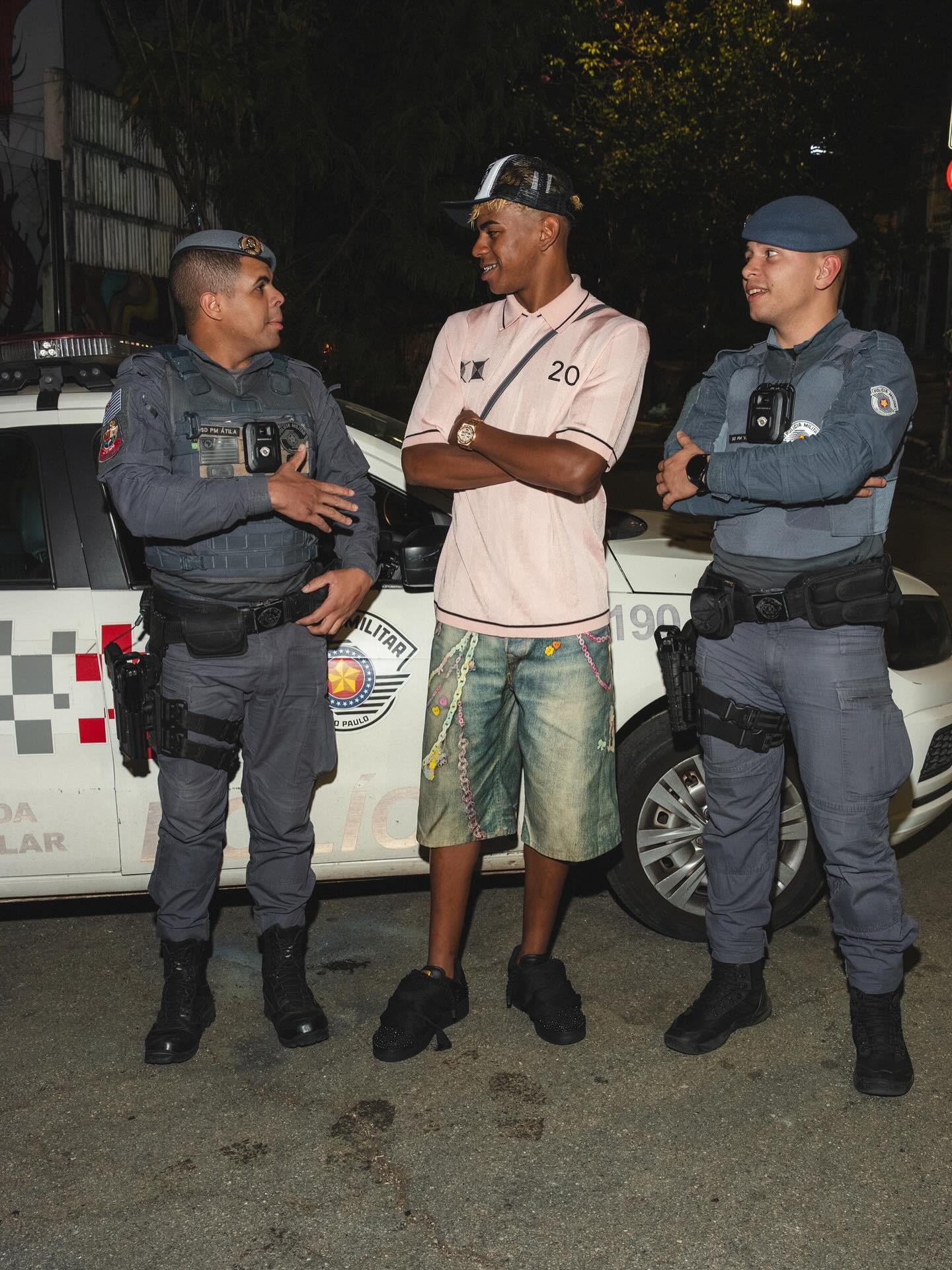 每体：治疗耻骨疼痛的专家与巴萨队医会面，讨论亚马尔的伤情（每体：耻骨疼痛权威与巴萨医疗团队会晤，评估亚马尔伤势）