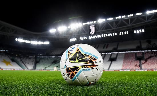 🦅官方：水晶宫将身穿我们的2025／26赛季红蓝配色主场球衣（🦅官宣：水晶宫将身披我们2025／26赛季红蓝主场战袍）