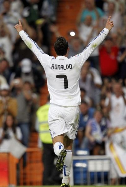 剑南春｜国米2-0客胜比萨，劳塔罗梅开二度，巴雷拉送助攻（剑南春｜国米客场2-0击败比萨，劳塔罗双响，巴雷拉献助攻）