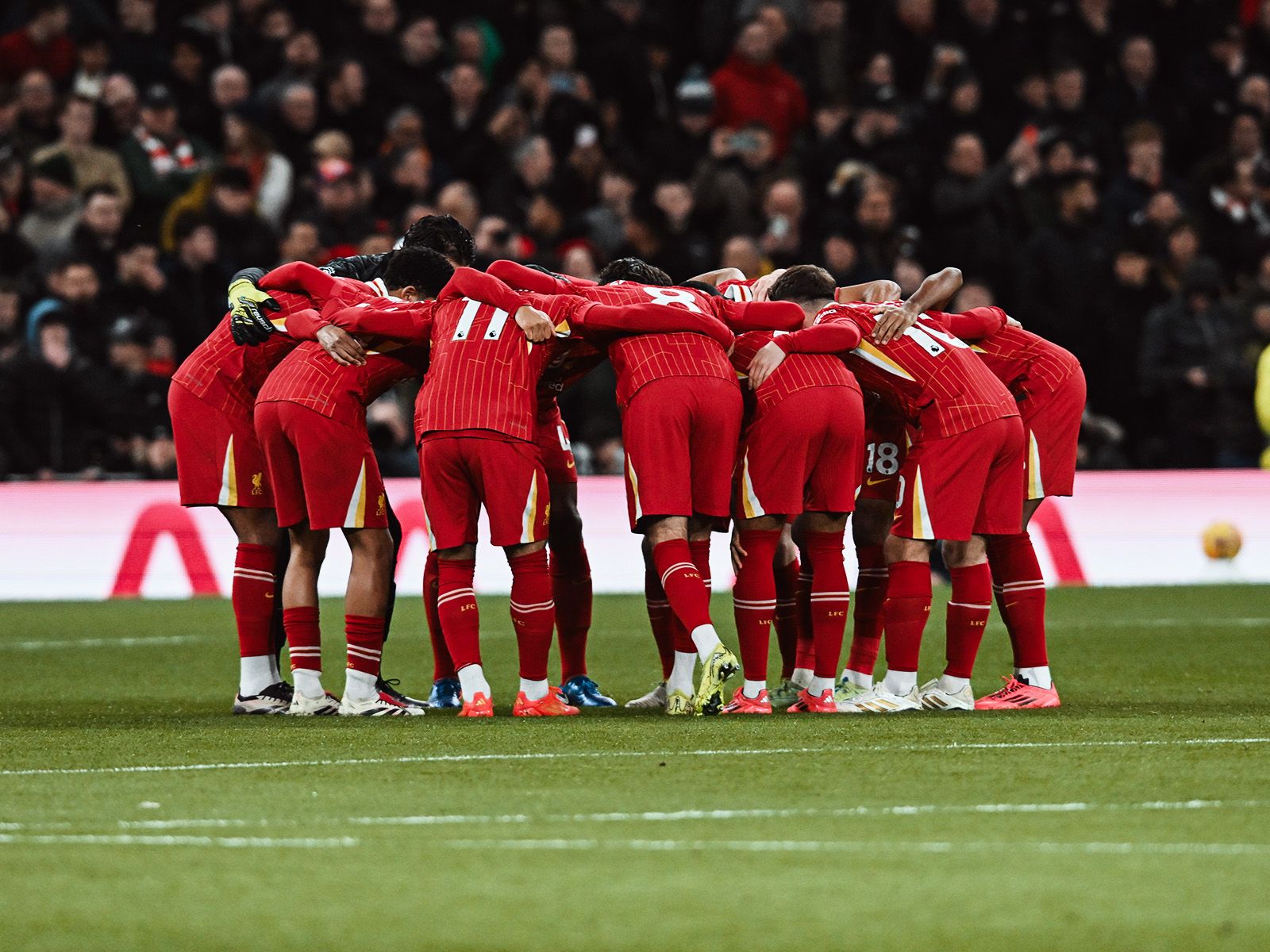 阿斯：皇马右后卫遭遇伤病危机，阿隆索或将征调卡斯蒂亚小将（阿斯：皇马右后卫线告急，阿隆索或提拔卡斯蒂亚小将）