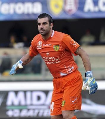 穆里尼奥：执教与评论教练是两回事，而评论别人总是容易的（穆里尼奥：执教与评教两码事，议论他人永远更容易）