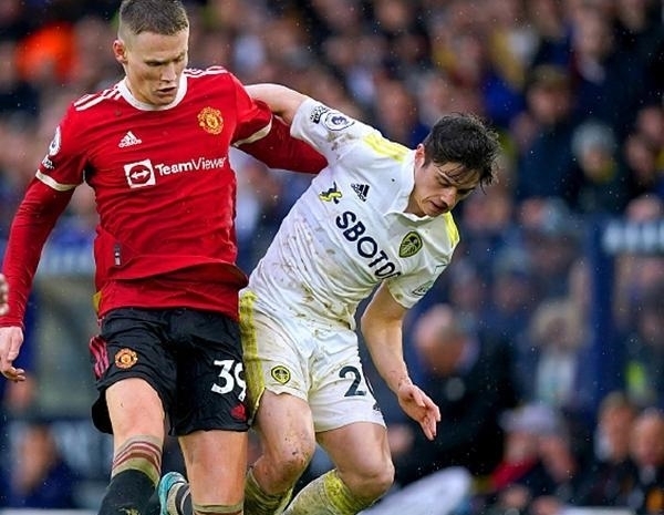 天空：埃弗顿考虑冬窗引进中锋，有意齐尔克泽和伊万-托尼